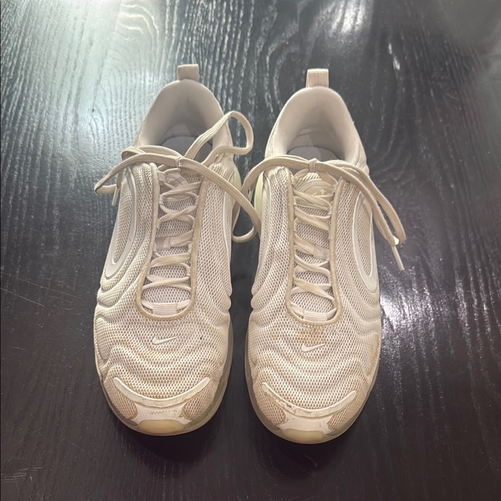Used Nike Air Max 720 Sneakers